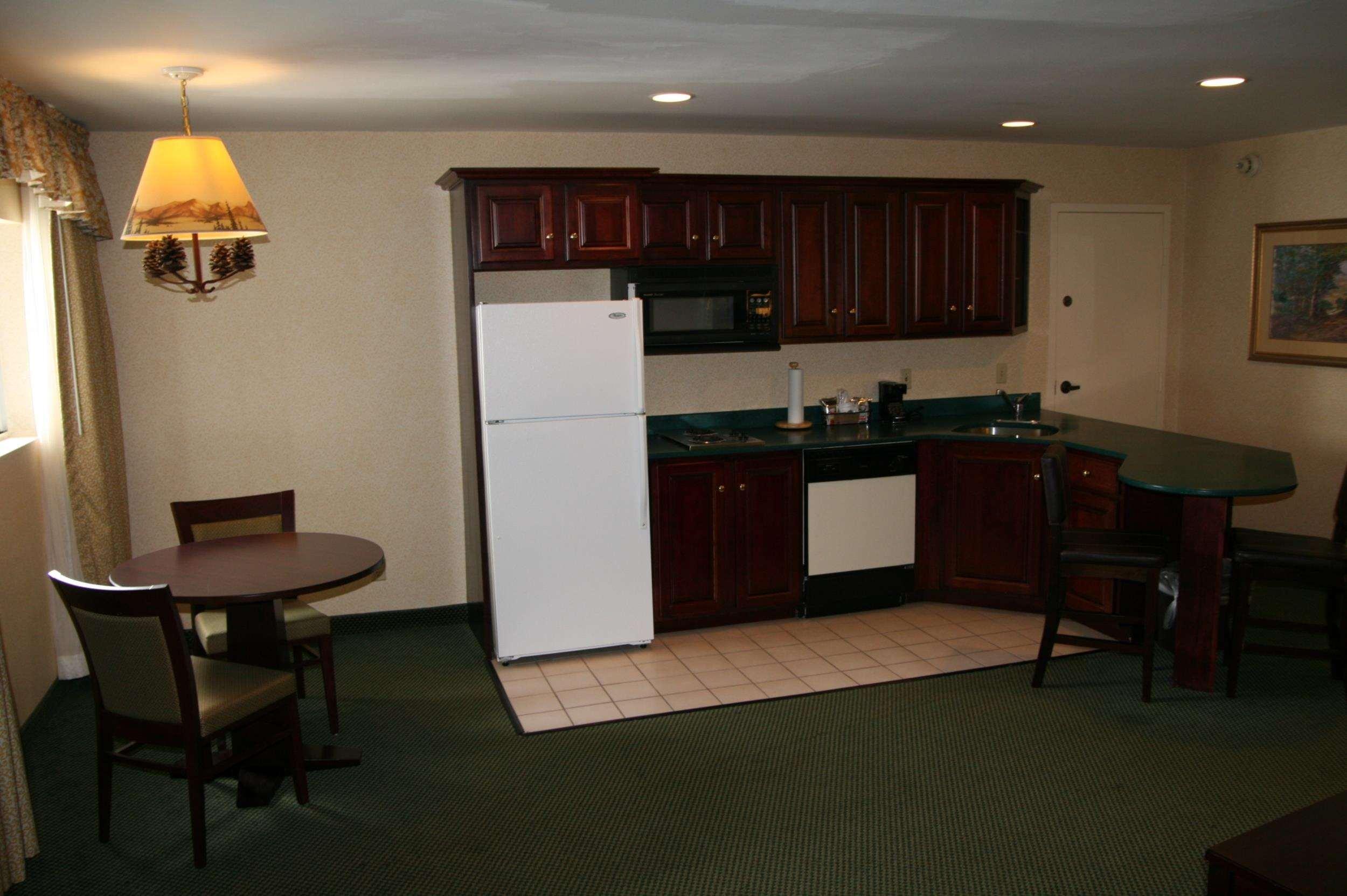 Hampton Inn Burlington - Colchester Екстериор снимка