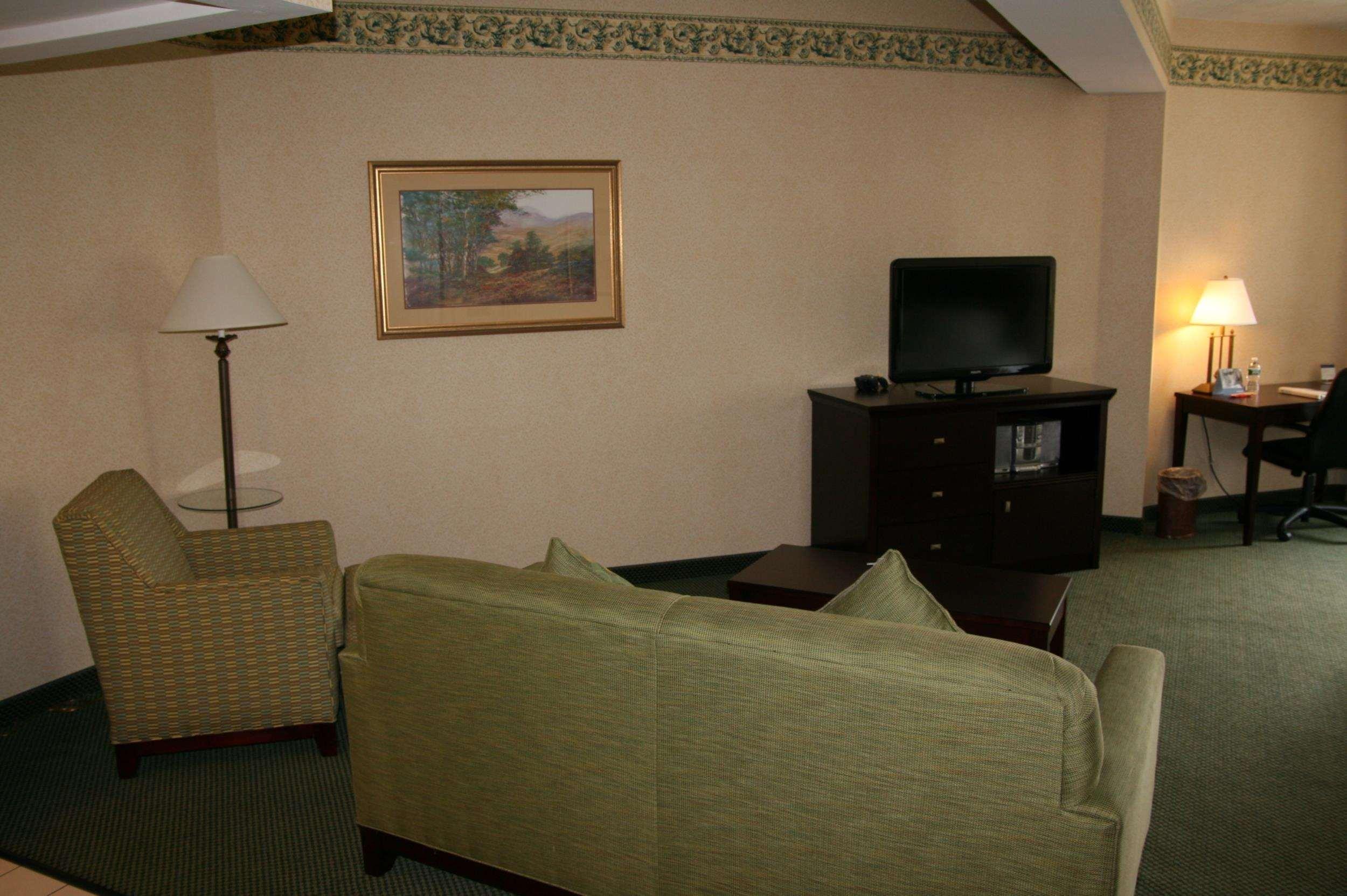 Hampton Inn Burlington - Colchester Екстериор снимка