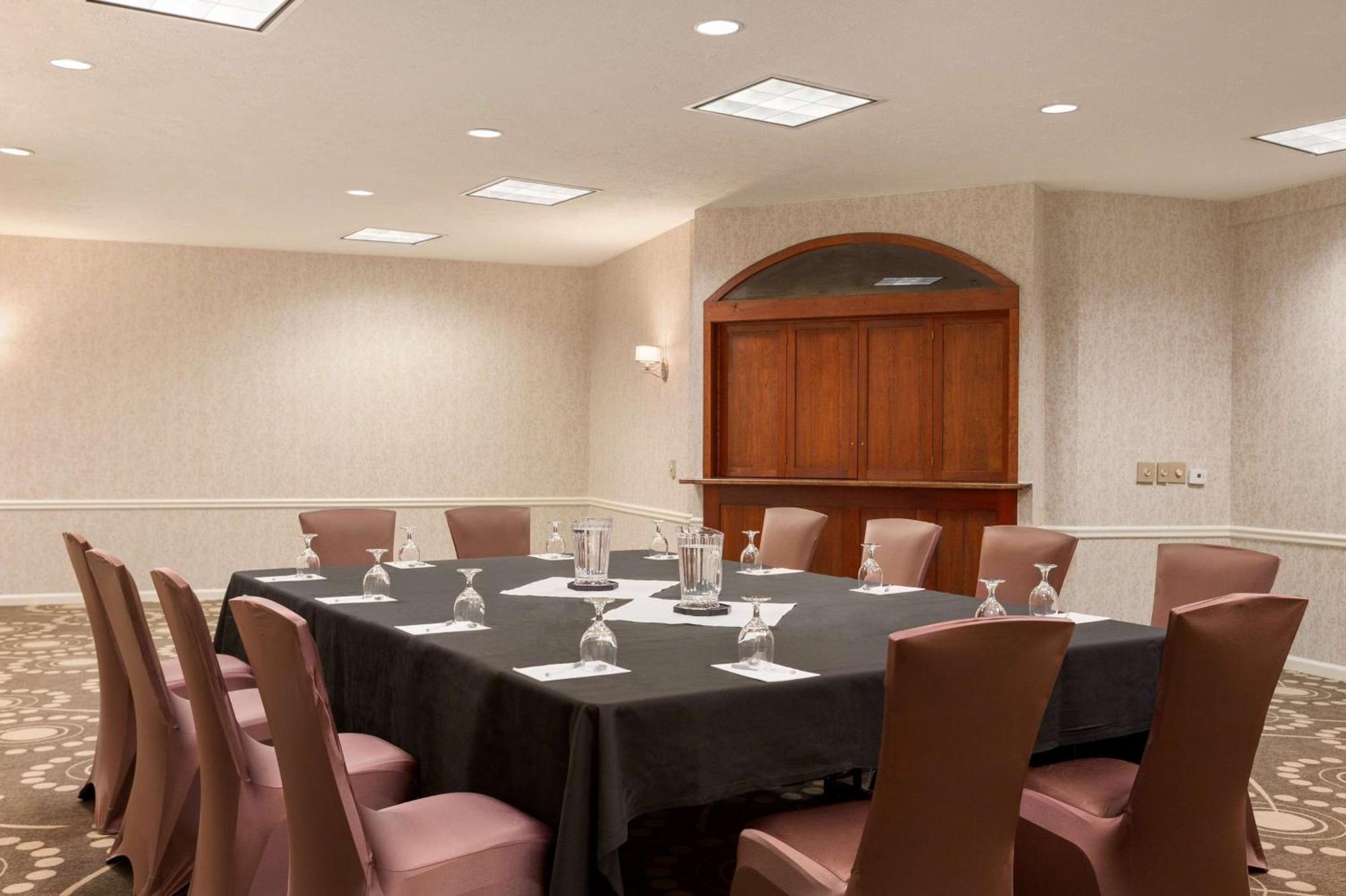 Hampton Inn Burlington - Colchester Екстериор снимка