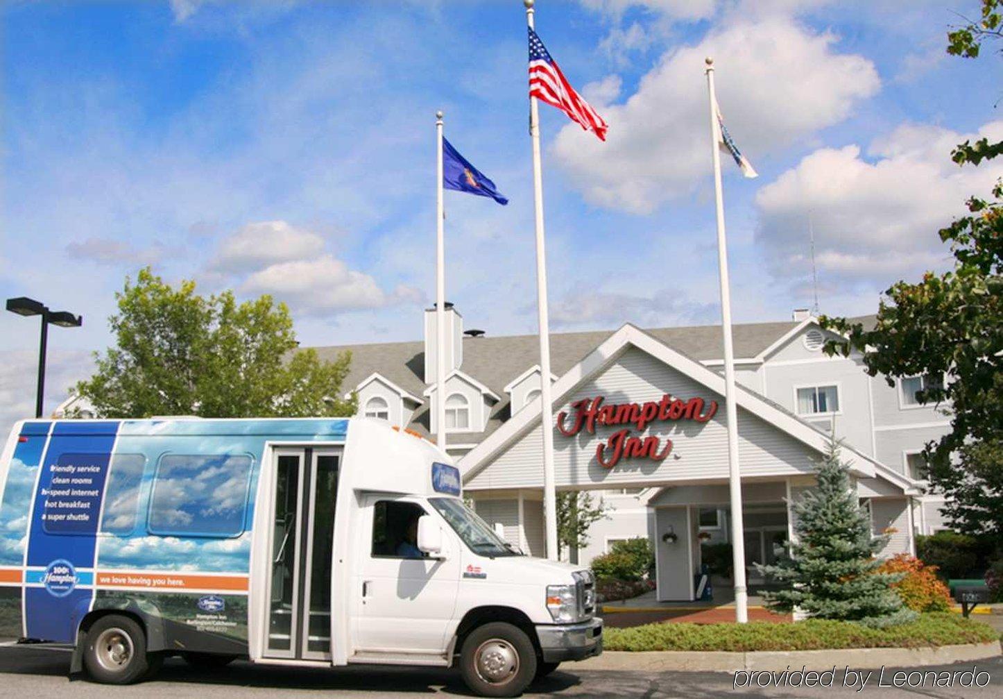 Hampton Inn Burlington - Colchester Екстериор снимка